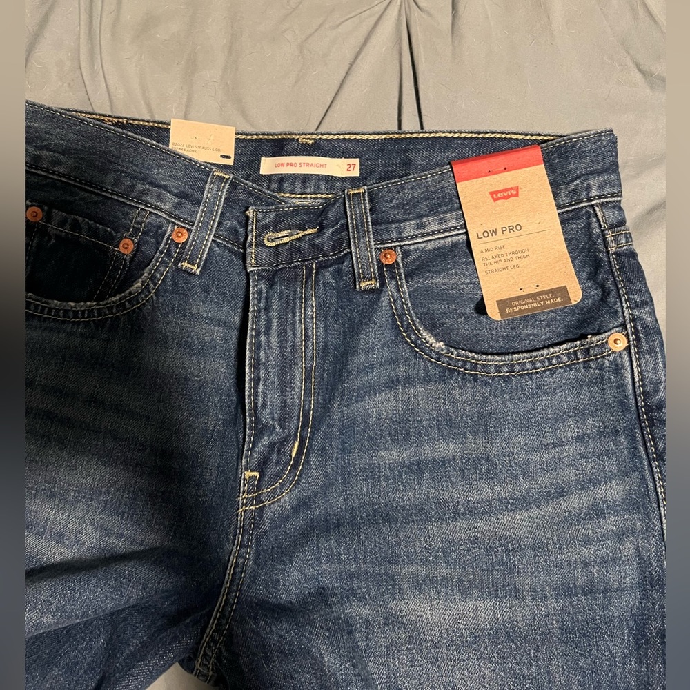 Levis